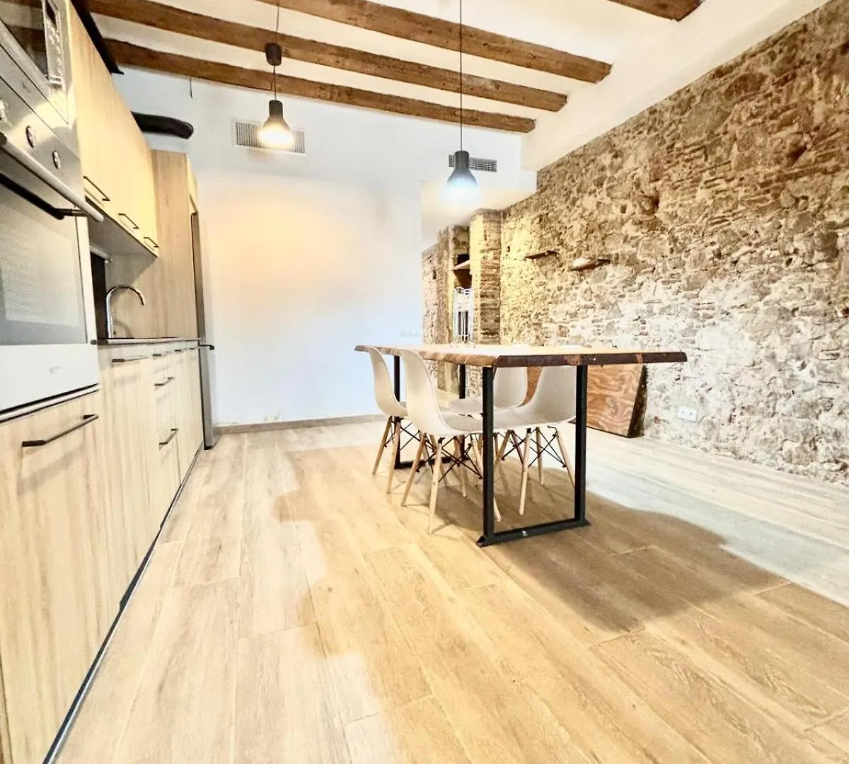 Piso Con Dos Habitaciones Con Camas Dobles Y Terrazas En El Poblenou Barcelona